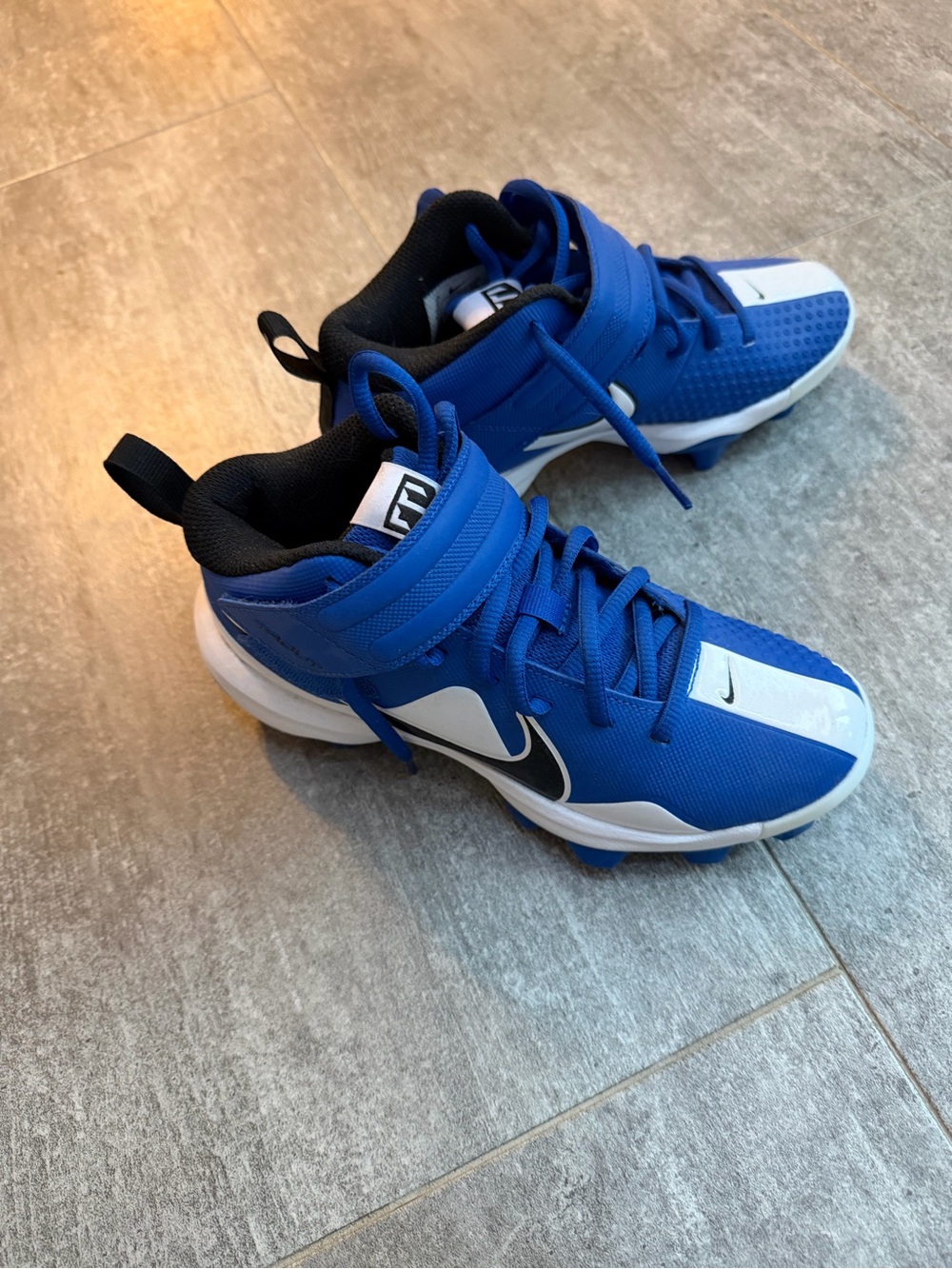 Nike Mike Trout Kids' Blue Baseball Cleats - never worn